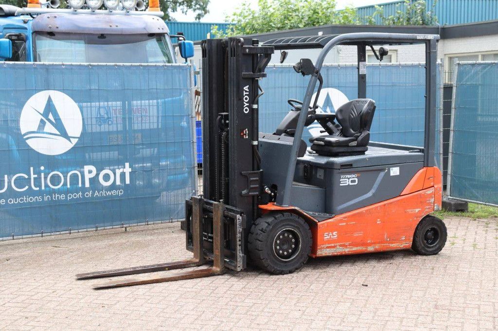 Gabelstapler Toyota 8FBMT30 Elektro 3000kg 4,3m 2017
