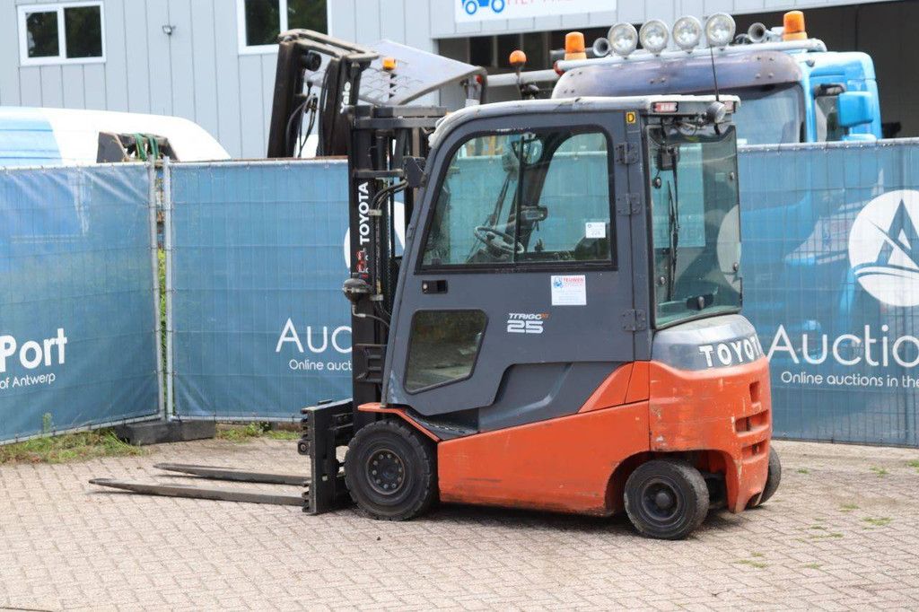 Forklift Toyota 8FBMKT25 Electric 2500kg 4.7m 2016