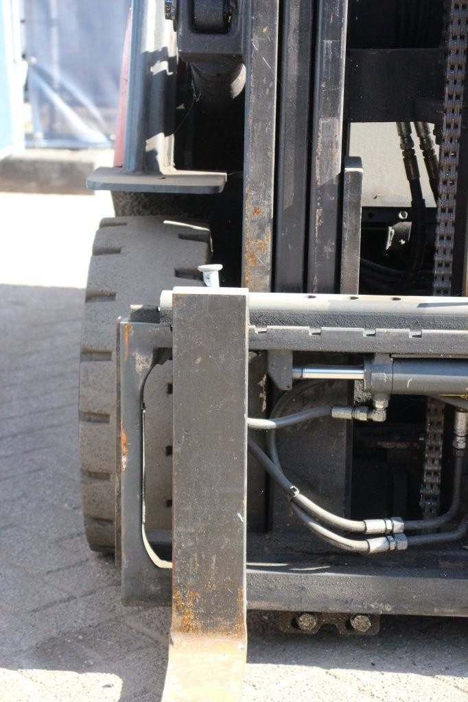 Forklift Toyota 76BMF25 Electric 2500kg 5.0m 2008