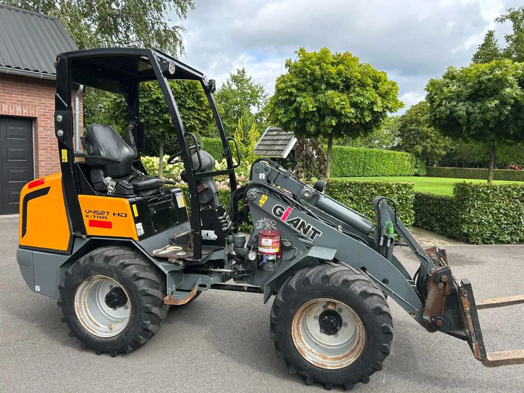 Giant V452T X-TRA HD