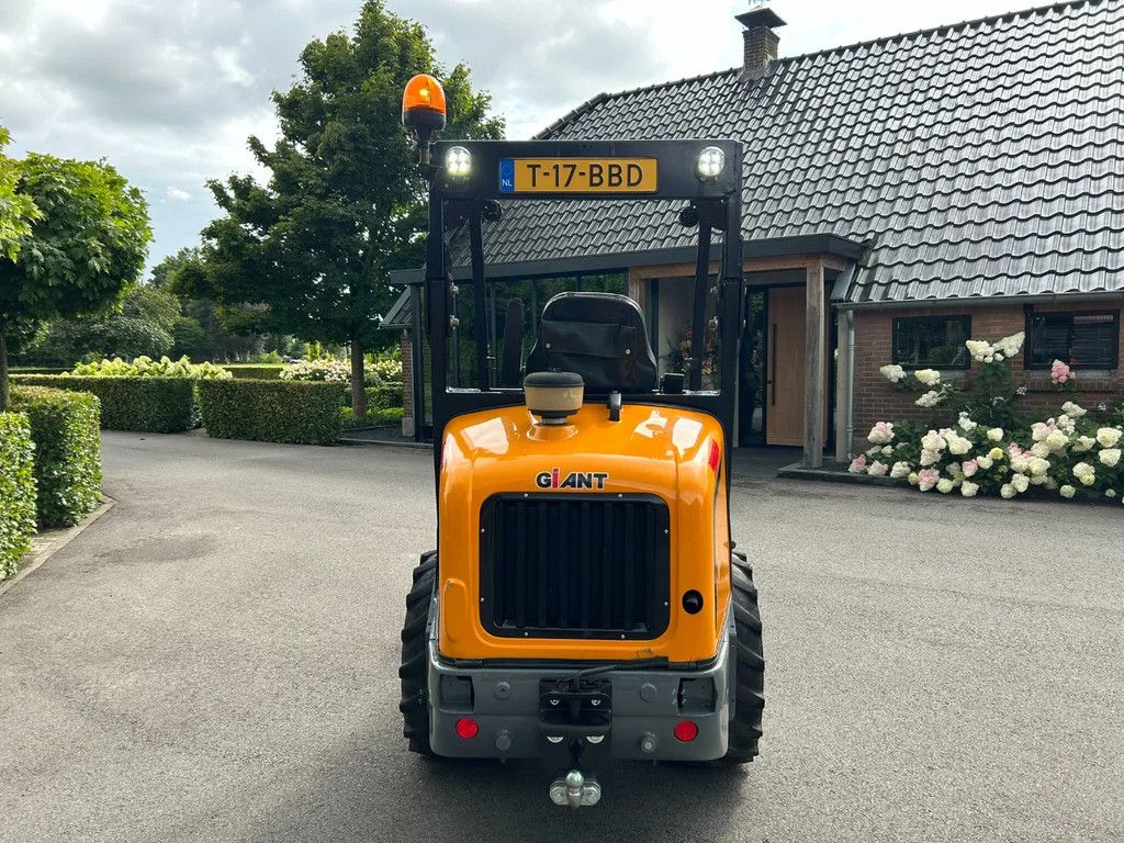 Giant V452T X-TRA HD