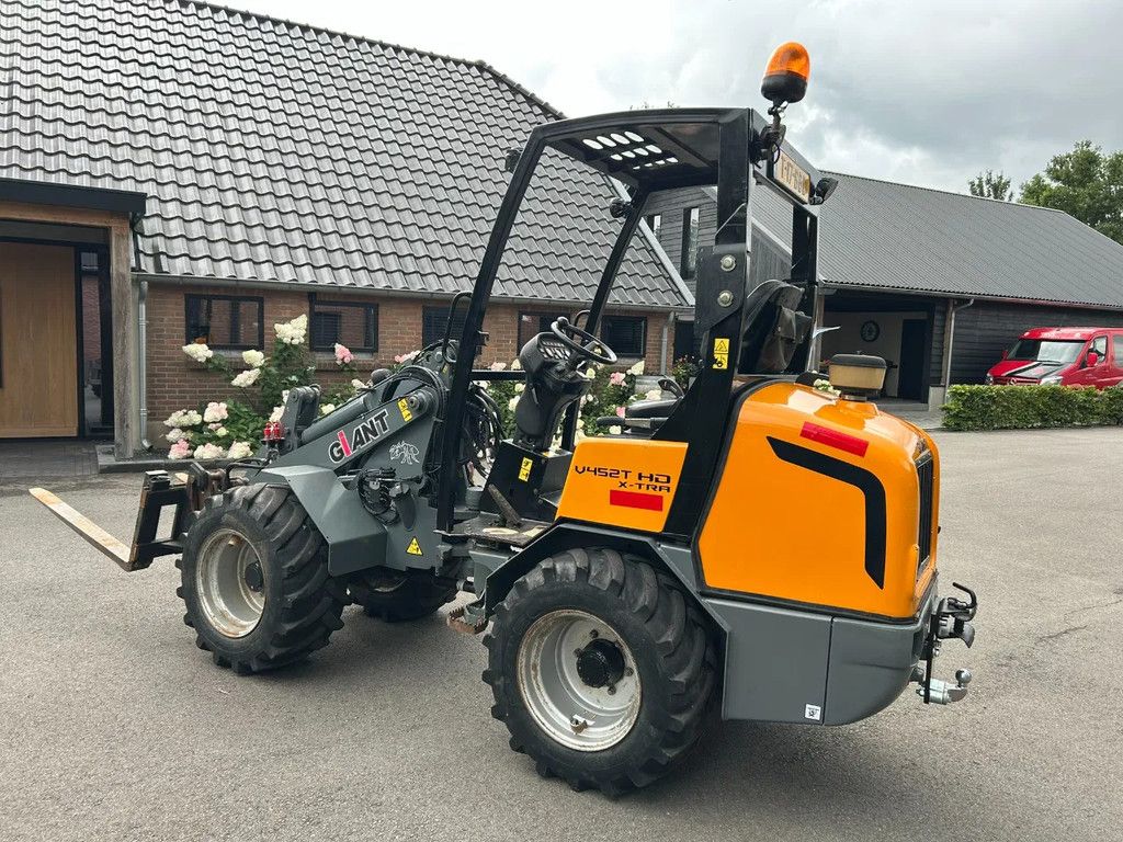 Giant V452T X-TRA HD