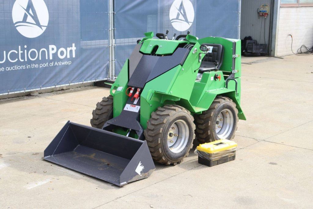 Skid steer loader Nycheki SK-911 Diesel
