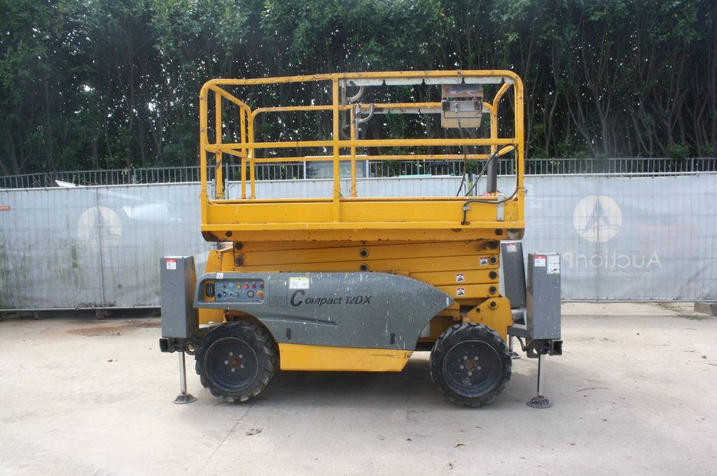 Schaarlift Haulotte COMPACT 12DX Diesel 12.06m 2013