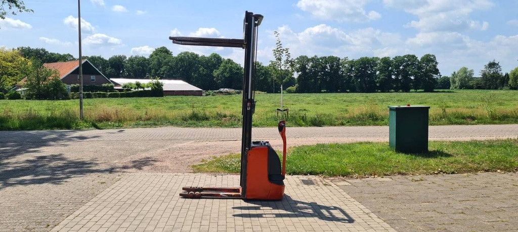 Hochhubwagen Linde L14 Elektro 1400kg 3,0m 2019