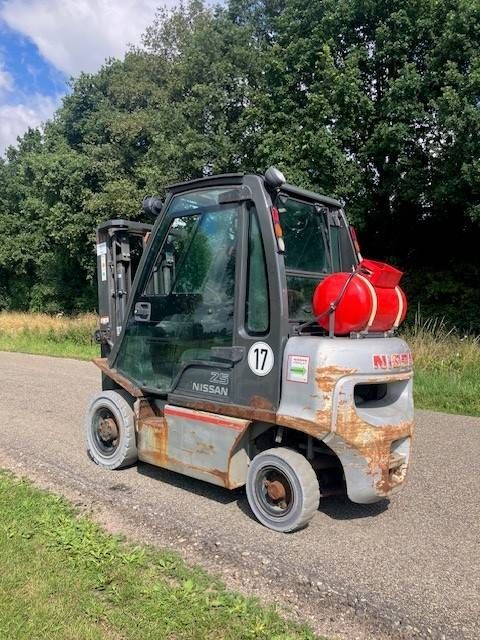 Gabelstapler Nissan 25 Treibgas 2500kg