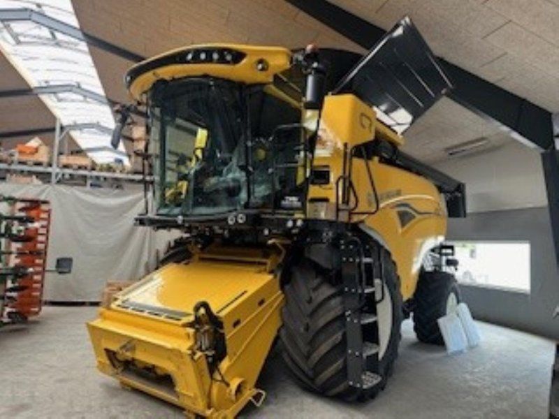 New Holland CR9.90 ST5 14,5