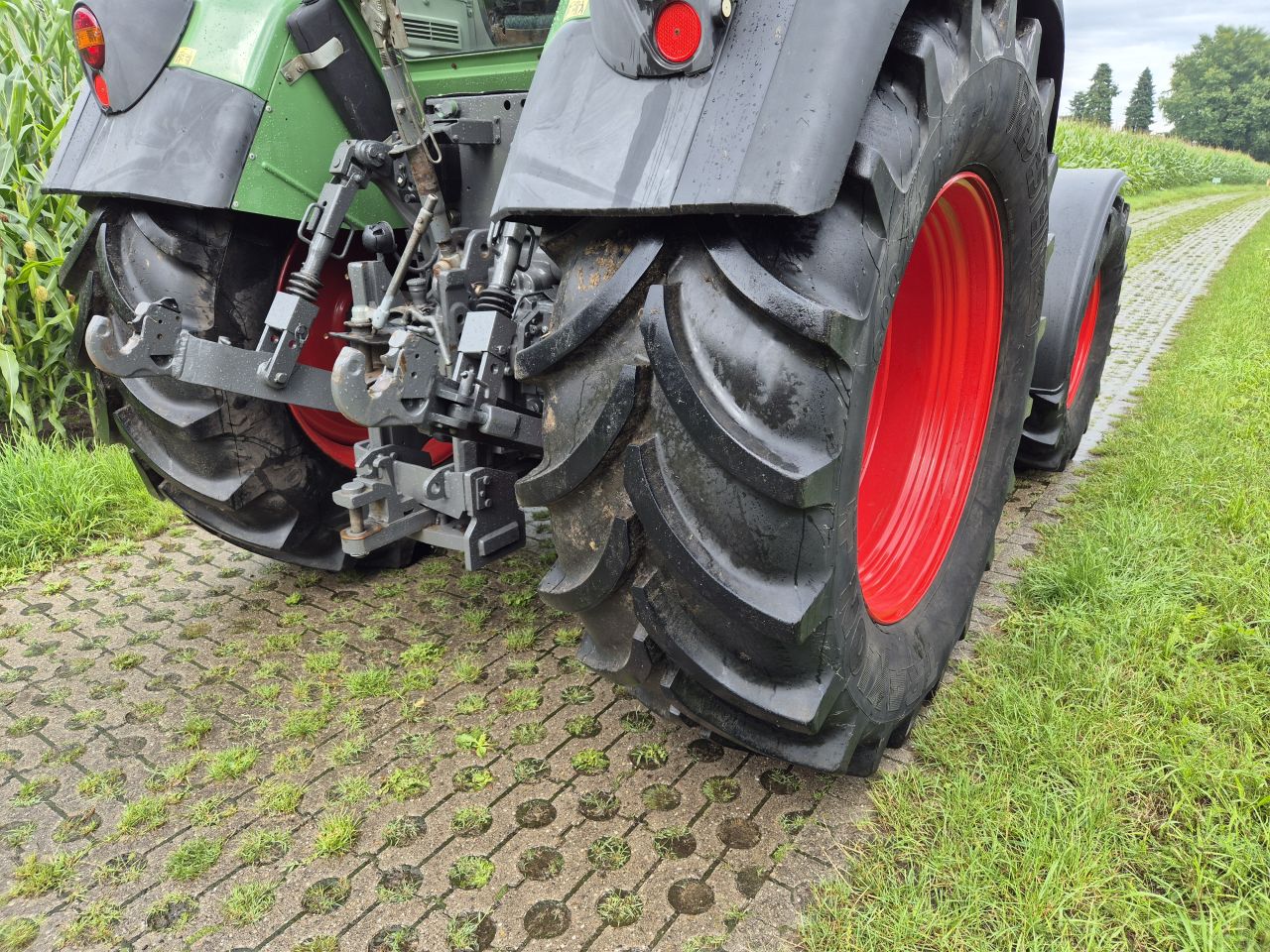 Fendt Farmer 409 Vario met fronthef