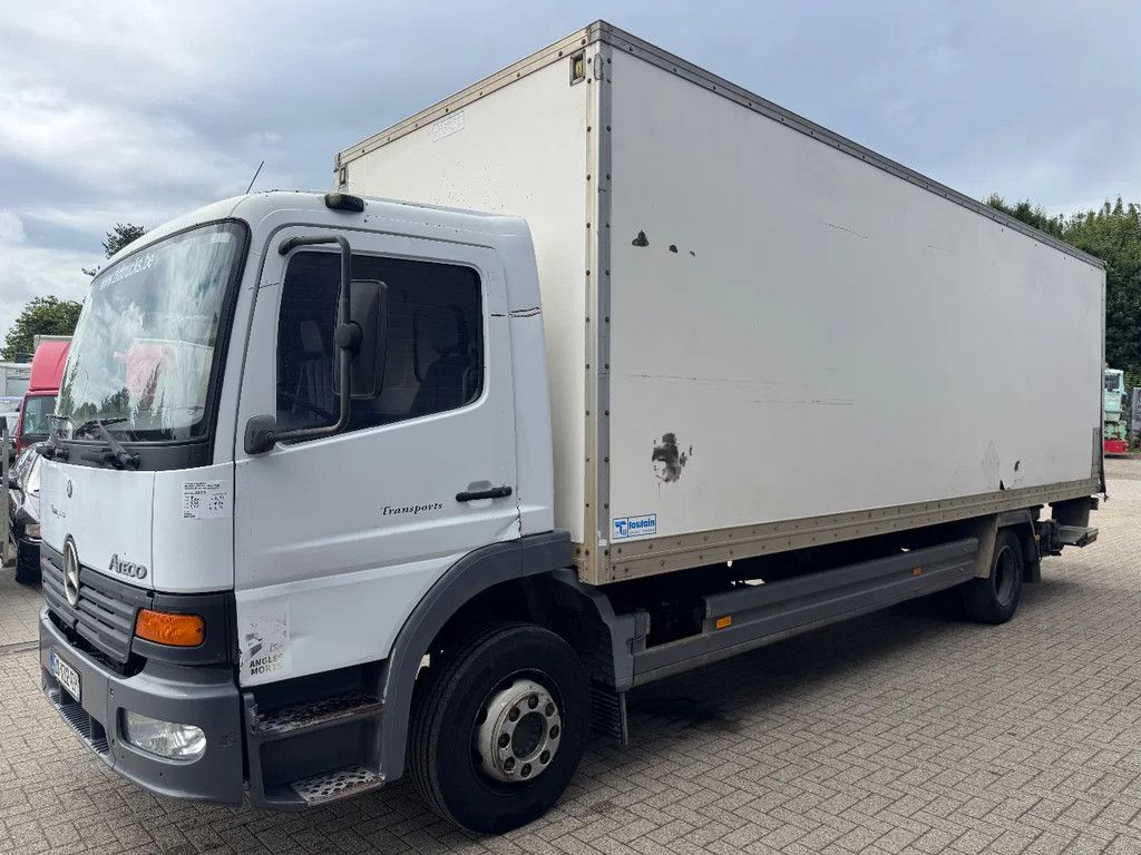 Mercedes-Benz Atego 1218