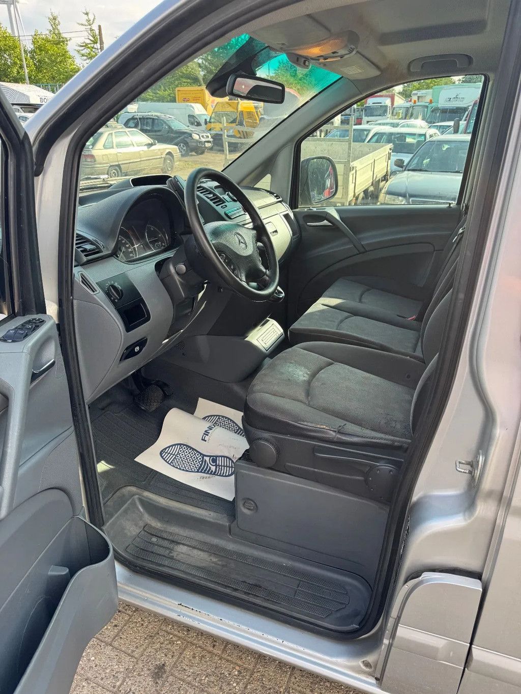 Mercedes-Benz Vito **120CDI-V6-3,0ENGINE-TOPSHAPE**