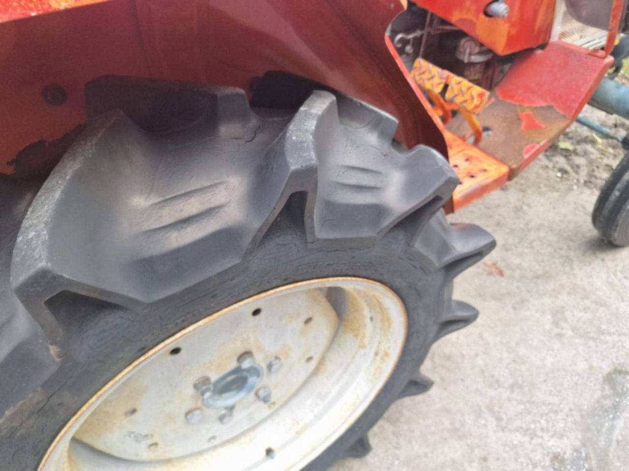 Kubota ZL2002 tuintrekker iseki yanmar