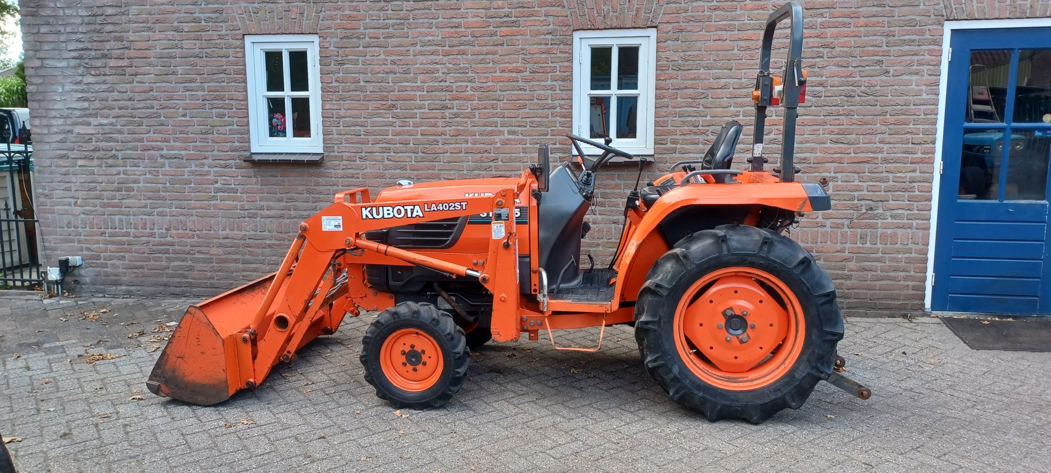 Nette kubota st35h met voorlader