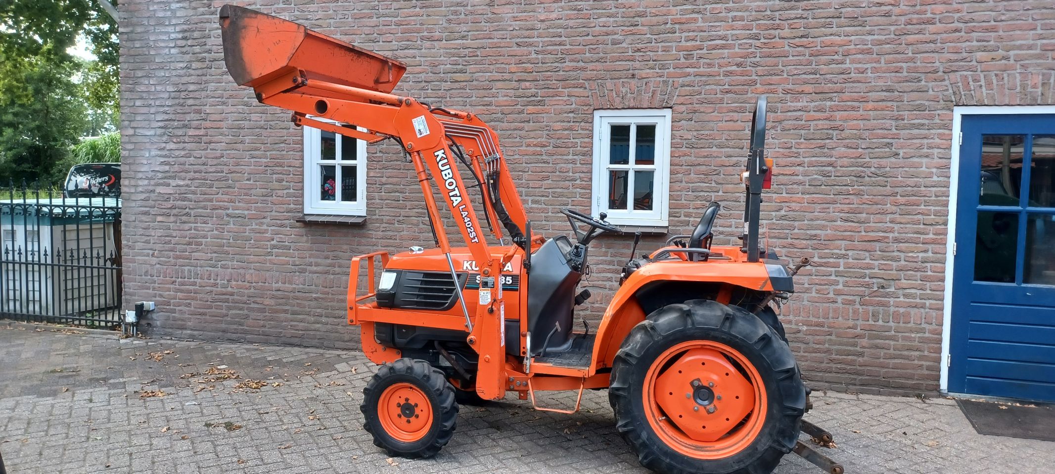 Nette kubota st35h met voorlader