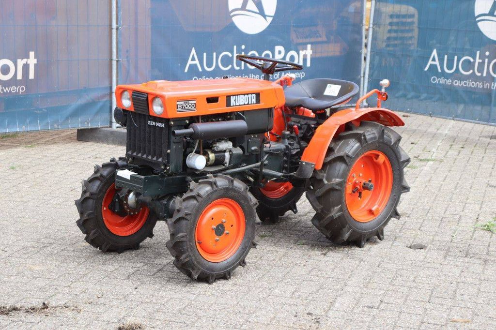 Mini tractor Kubota B7000 Diesel