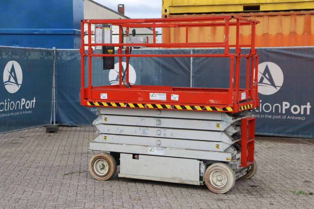 Scherenbühne Skyjack SJIII4626 Diesel 9,9m 2011