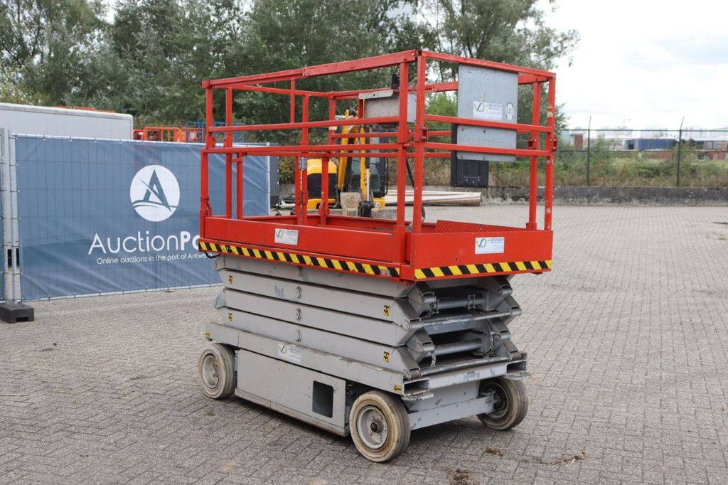 Scherenbühne Skyjack SJIII4626 Diesel 9,9m 2011