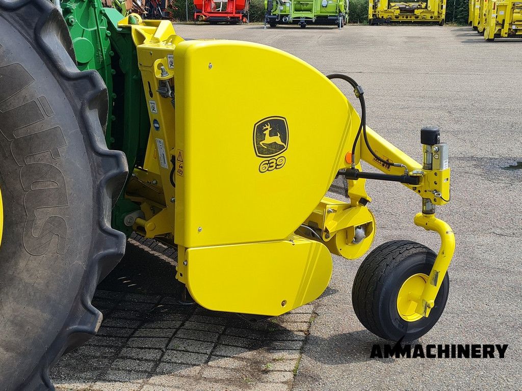 John Deere 639 pick-up
