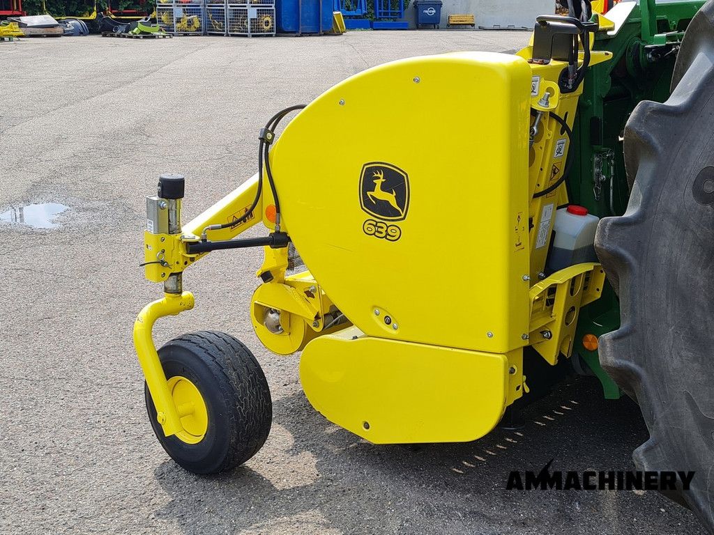 John Deere 639 pick-up