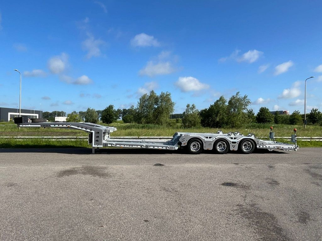 VEGA Trailer PROMAX 3 axle trucktransporter direct rijden!!!!!!!!!!!
