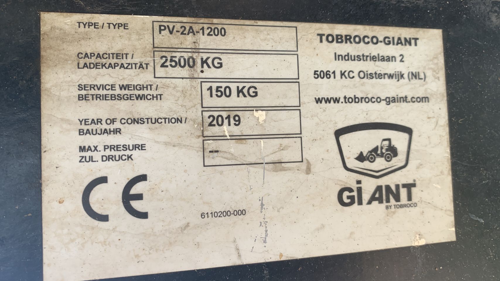 Diversen GIANT aanbouwdelen, bakken en palletvorken