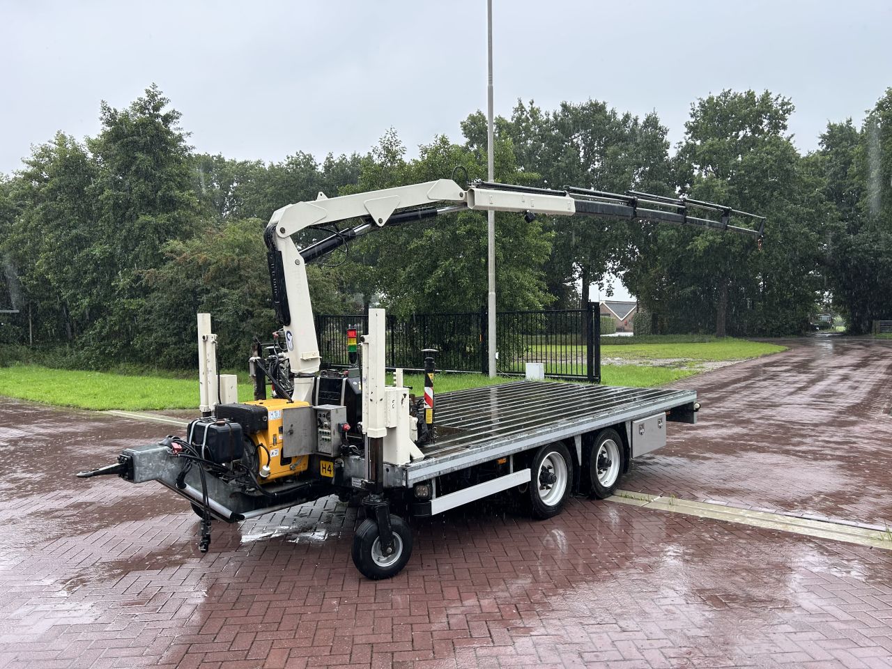 Aanhanger wipkar 8 TON MET KRAAN FASSI