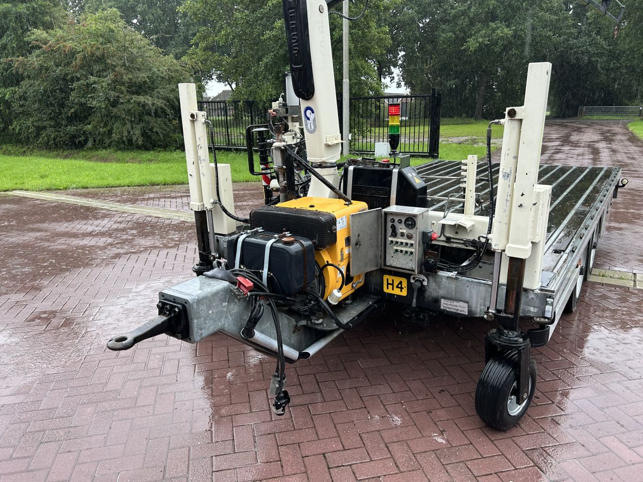 Aanhanger wipkar 8 TON MET KRAAN FASSI