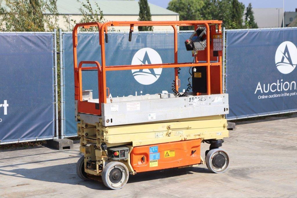 JLG 1930ES Elektrische Scherenbühne 230 kg 7,72 m 2013
