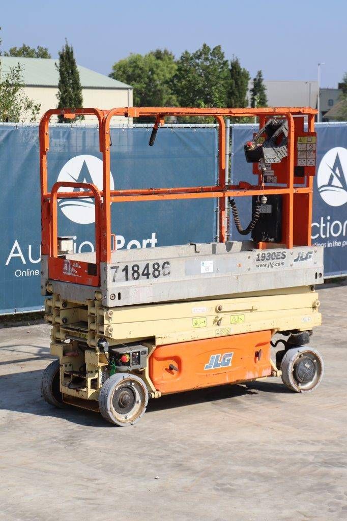 JLG 1930ES Elektrische Scherenbühne 230 kg 7,72 m 2012