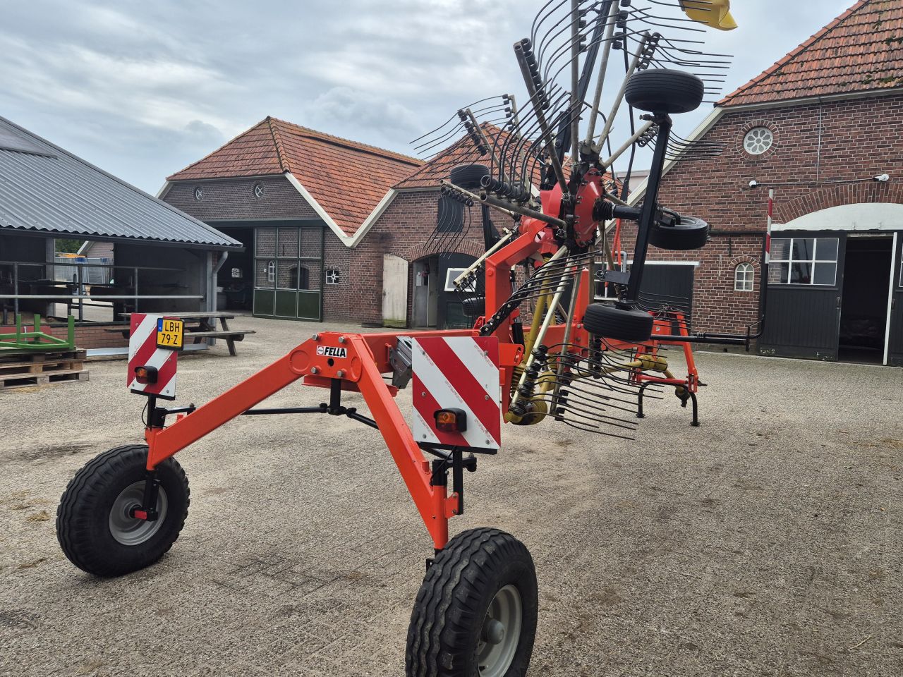 Fella TS1401 dubbele hark zijafleg