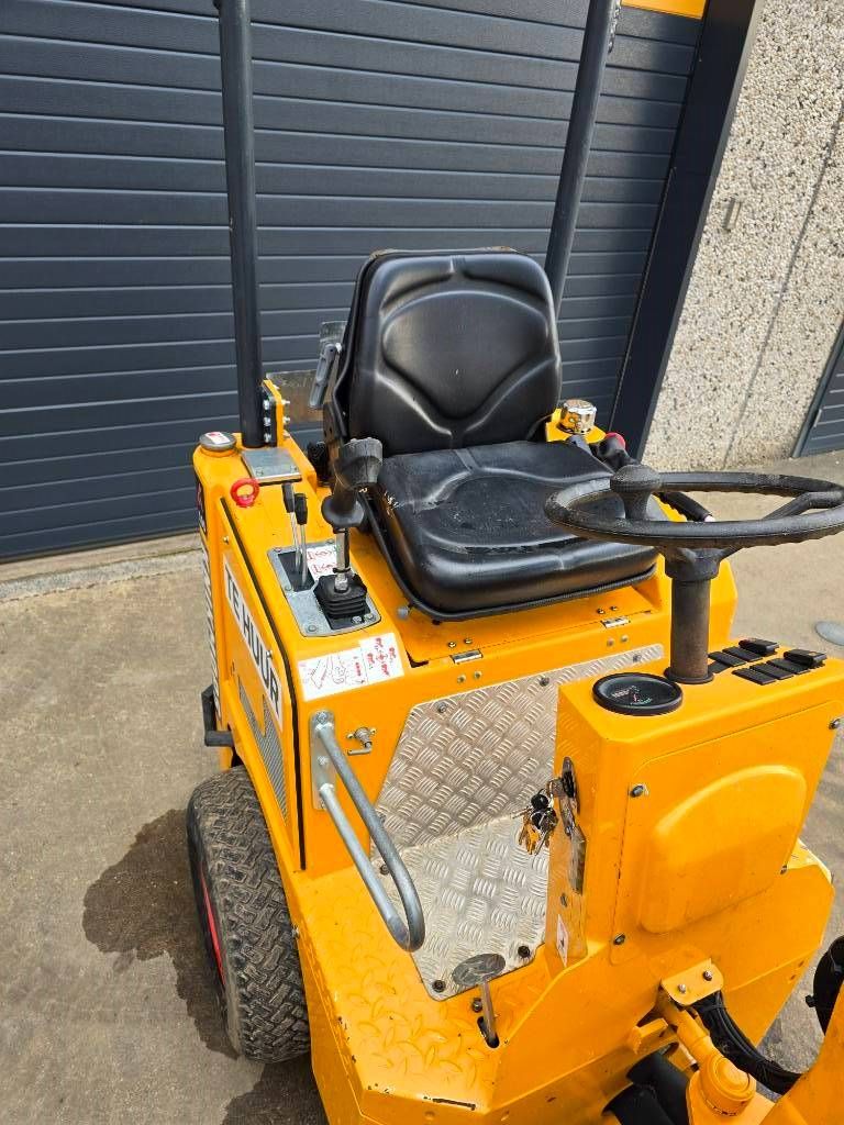 Knikmops KM 100