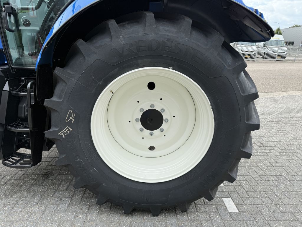 New Holland T6.145 AC STAGE V