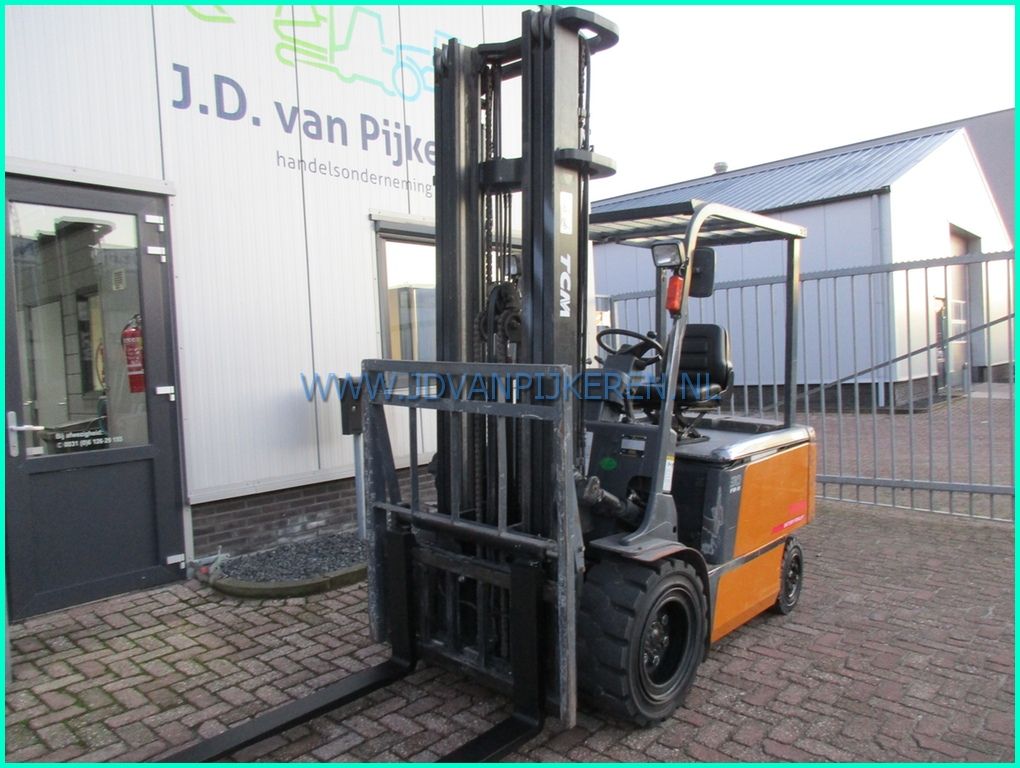 TCM FB30-7 3000kg triplex6.5m+freelift+sideshift