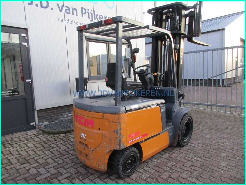 TCM FB30-7 3000kg triplex6.5m+freelift+sideshift