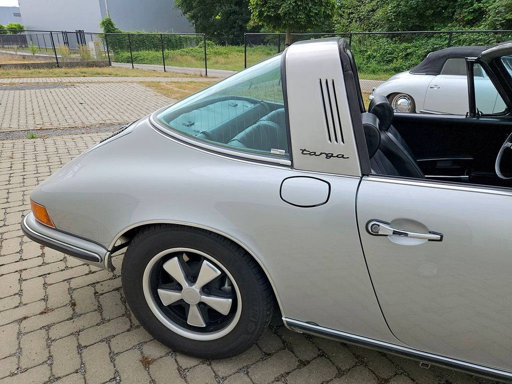 Porsche 911 Targa 2.4 (Margin)