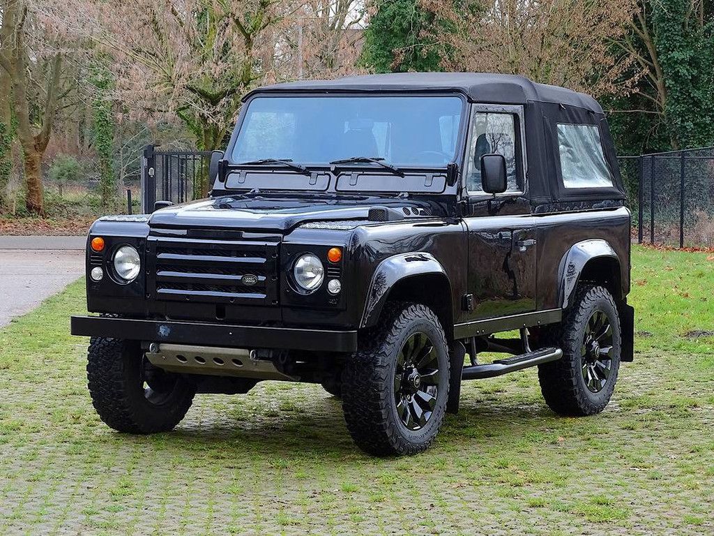 Land Rover 90 'Defender' Cabrio V8 (Marge)