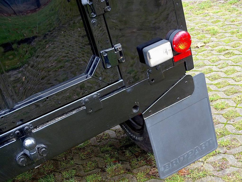 Land Rover 90 'Defender' Cabrio V8 (Marge)