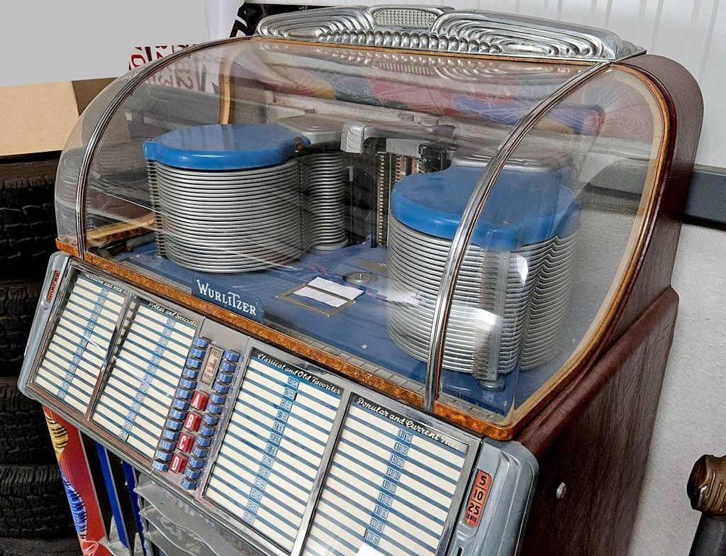 Mancave jukebox Wurlitzer (Marge)