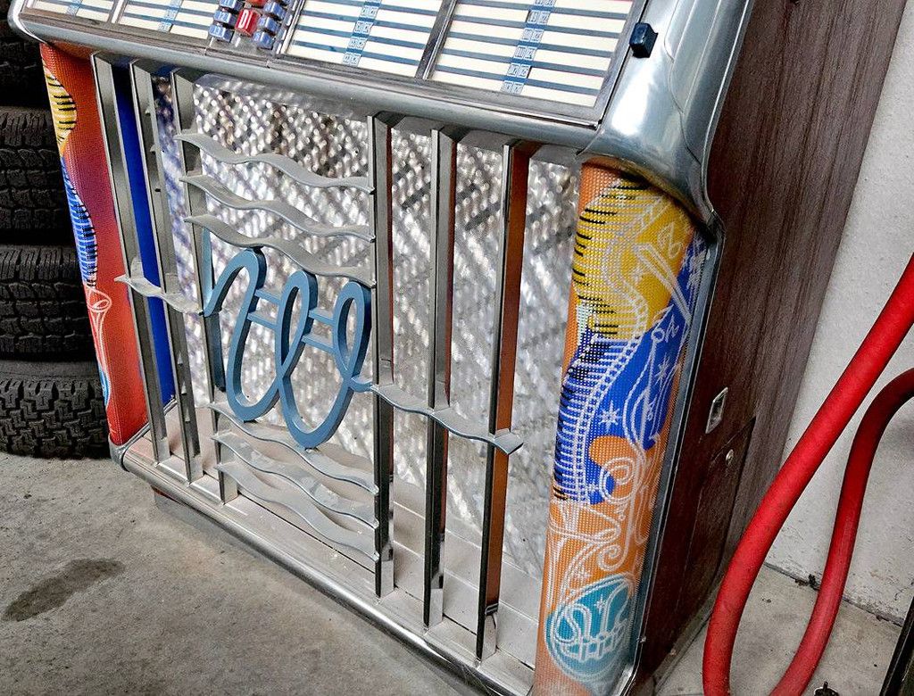 Mancave jukebox Wurlitzer (Marge)