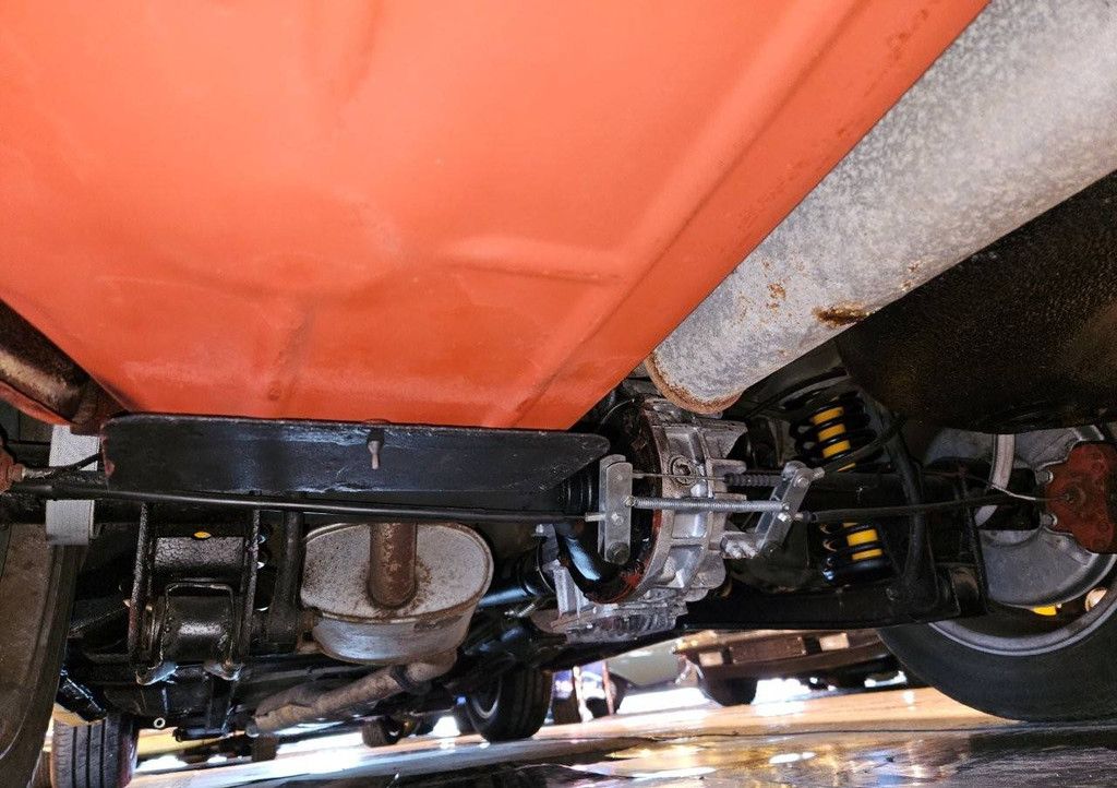 Alfa Romeo Spider 2000 Petrol 1992 (Margin)