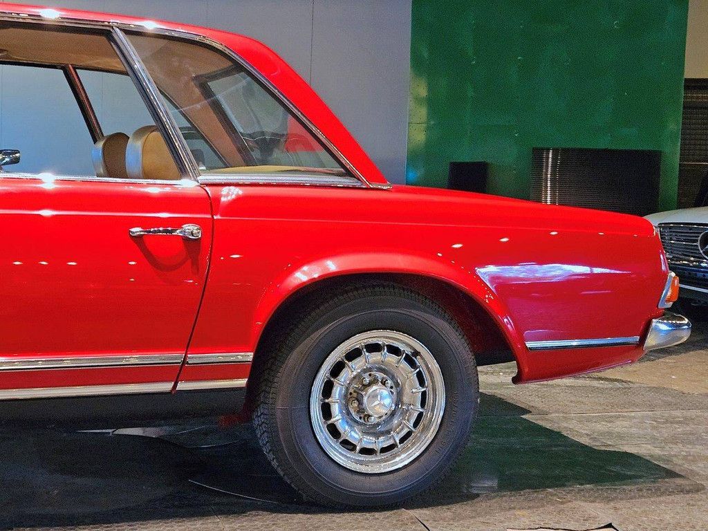 Mercedes-Benz 250 SL „Pagode“ Benzin 1965 (Margin)