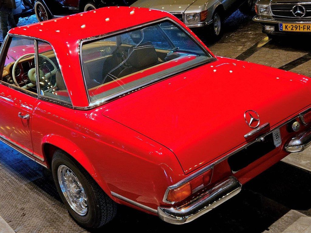 Mercedes-Benz 250 SL „Pagode“ Benzin 1965 (Margin)