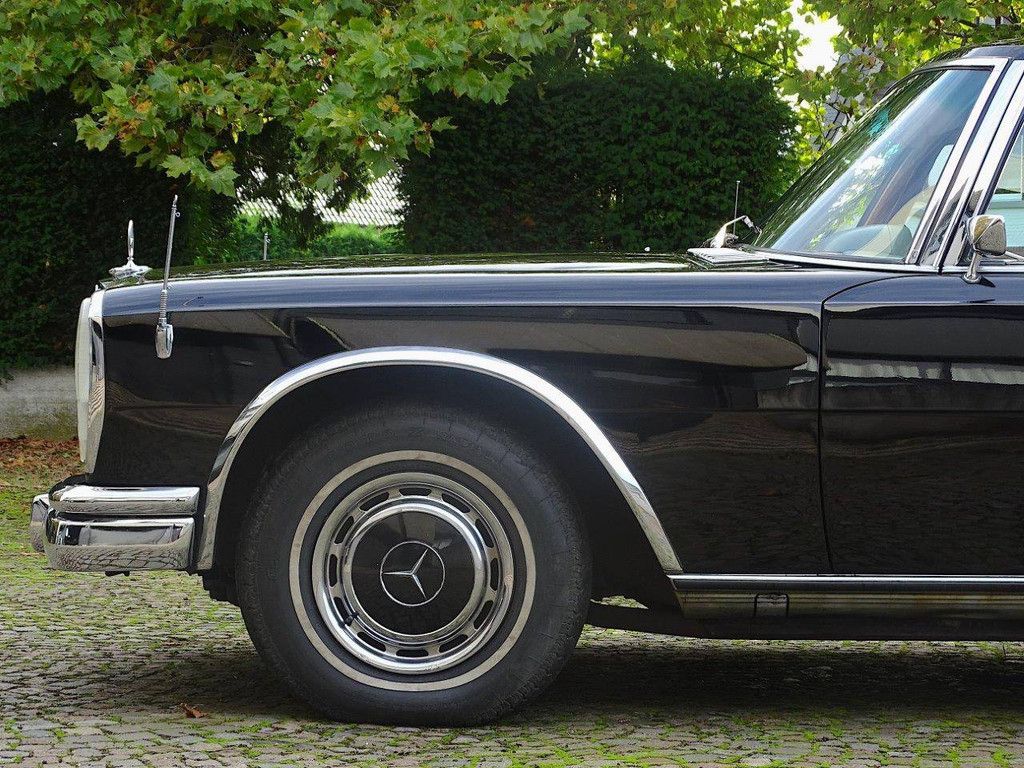 Mercedes-Benz 600 Pullman Petrol 1972