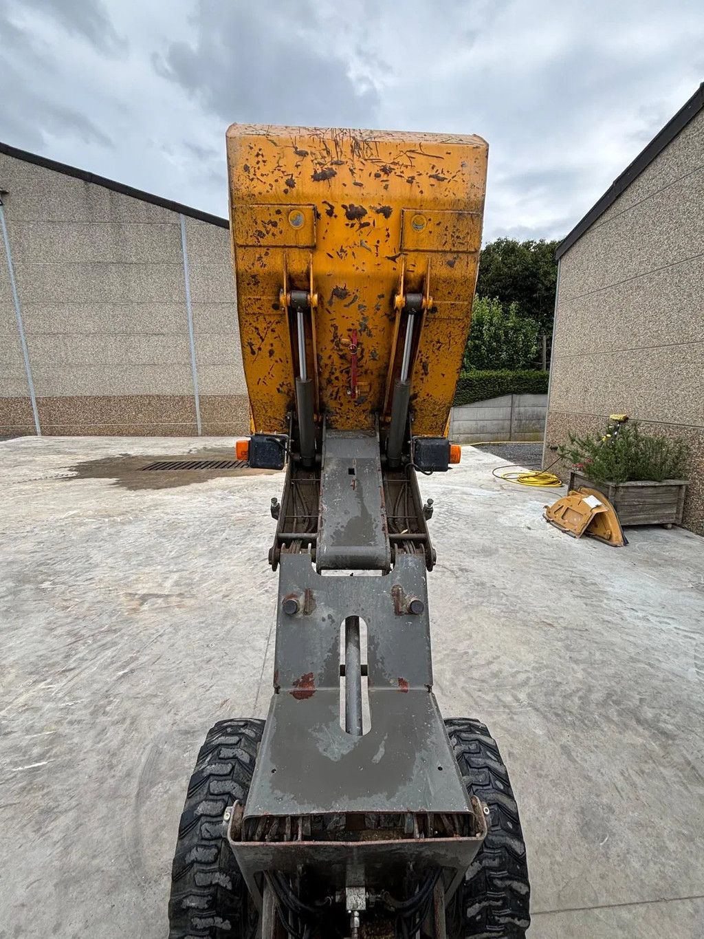 Ausa D 100 AHA