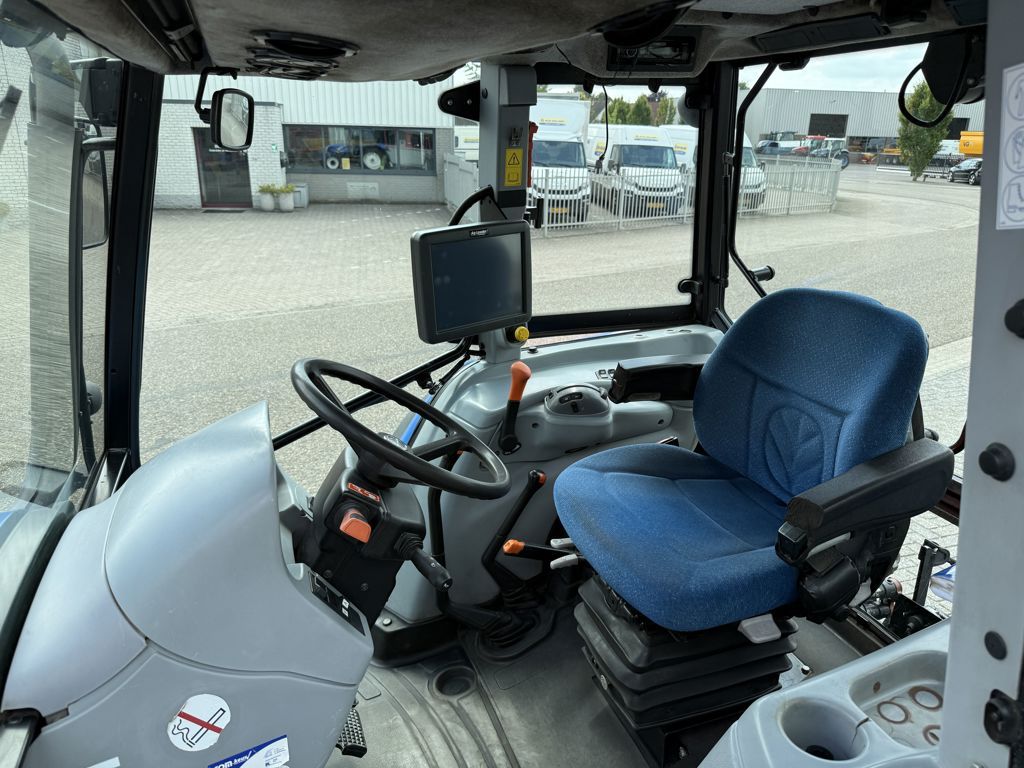 New Holland T5040 CAB + GPS