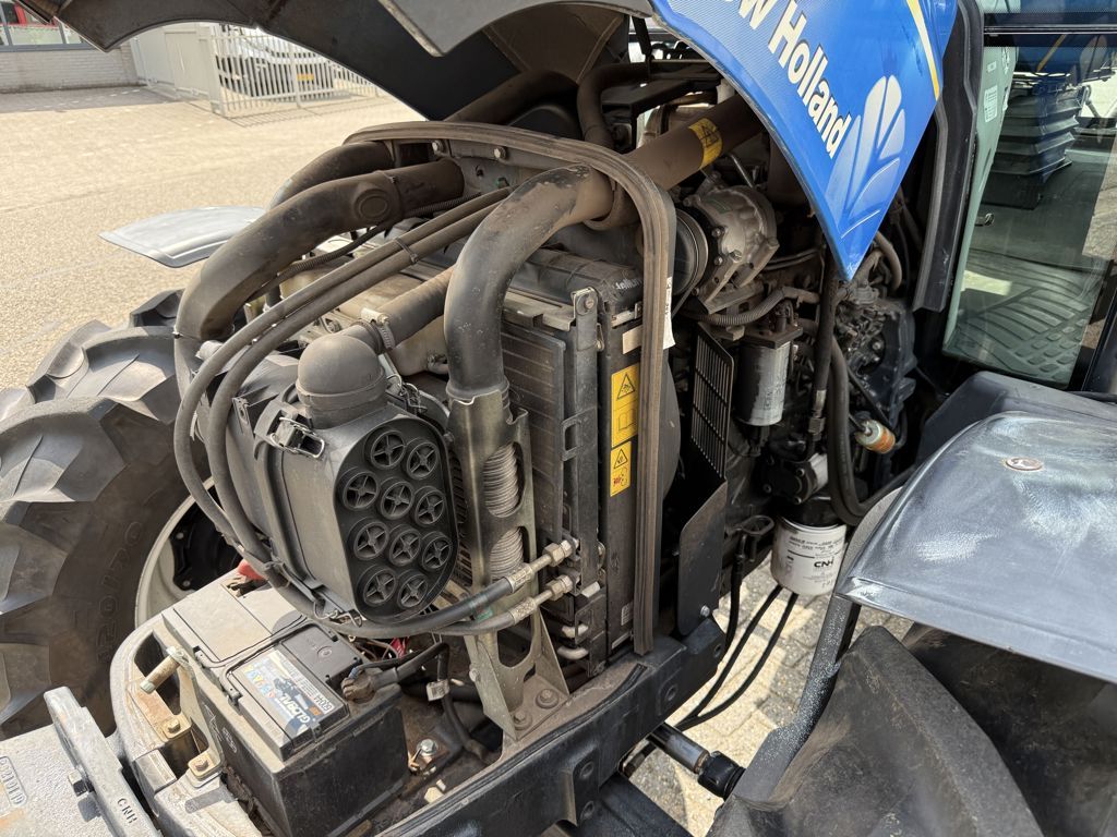 New Holland T5040 CAB + GPS