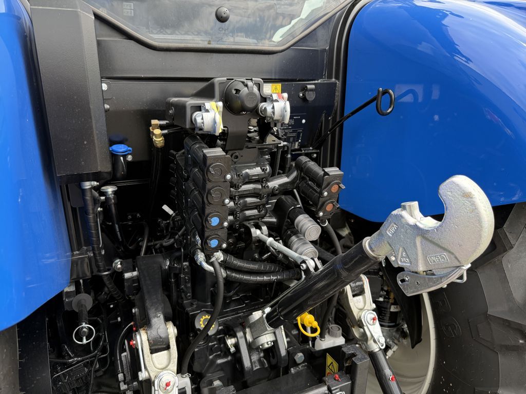 New Holland T6.180 AC Stage V