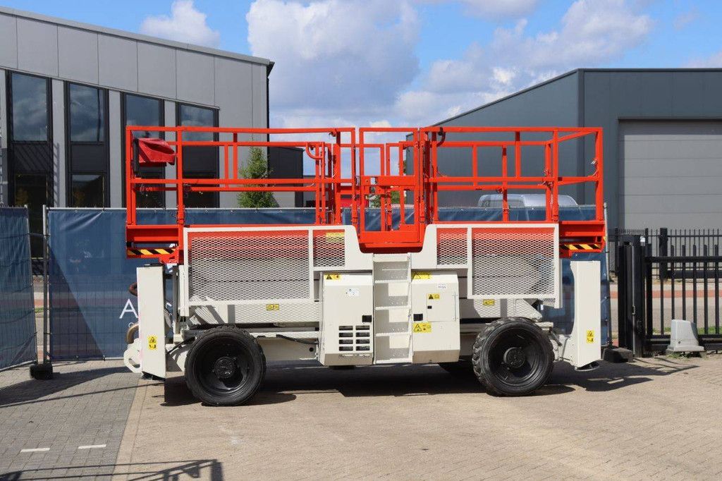 Scissor Lift Genie GS3390RT Diesel 12.06m 2014