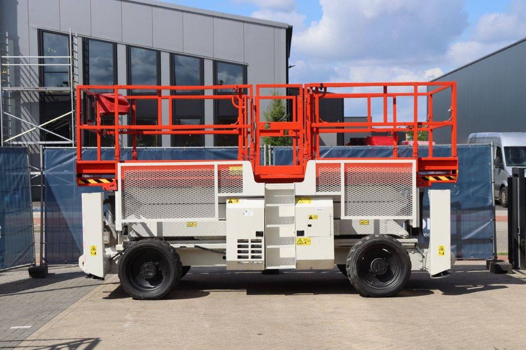 Scissor Lift Genie GS3390RT Diesel 12.06m 2014