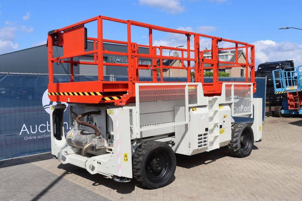 Scissor Lift Genie GS3390RT Diesel 12.06m 2014