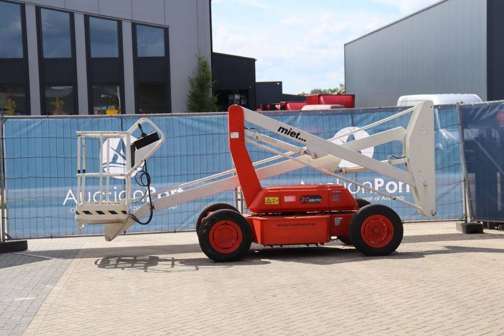 JLG 30E Elektrische Gelenkteleskoparbeitsbühne 11,1 m 1999